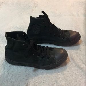 Black converse high stop sneakers